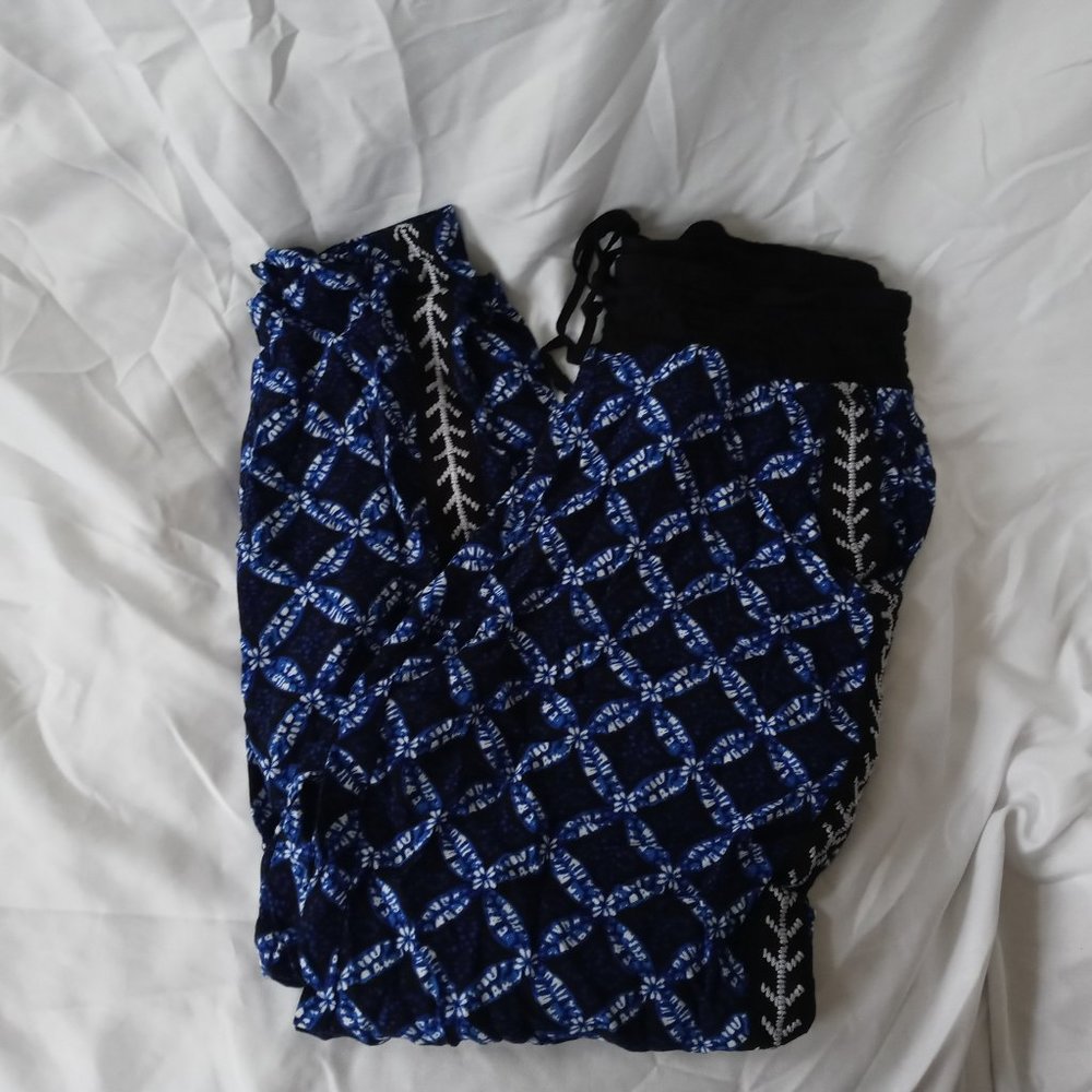 blue pants